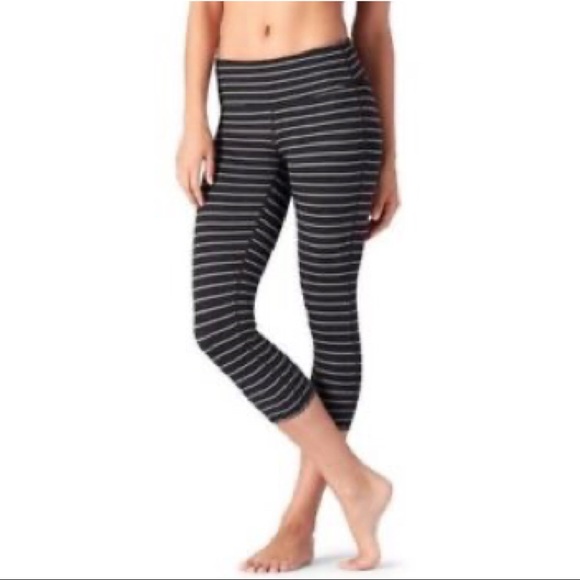 Athleta Pants - Athleta Chaturanga Striped Capri Yoga Pant Size S